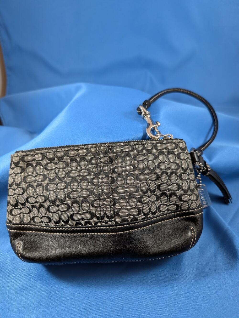 Coach Vintage Signature Kissing C Logo Mini Wristlet Black Gray Canvas Leather